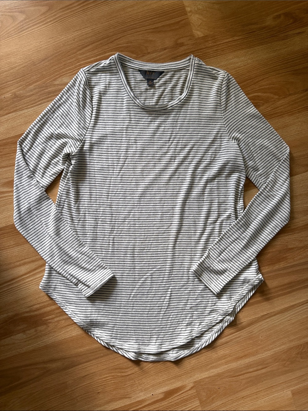 Mi White and Black Narrow-Striped Long Sleeve Scoop Tee